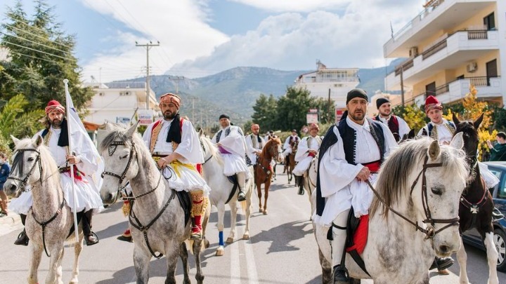Με έμπνευση και προσαρμοσμένος στην πανδημία, ο εορτασμός για τα 200 χρόνια από την Επανάσταση του ‘21 στους δήμους της Αττικής