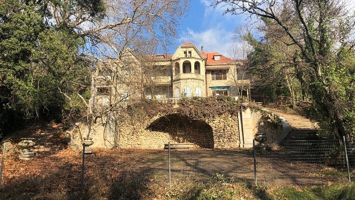 Αττική: Μεταφορά κειμηλίων από τα ανάκτορα του Τατόι