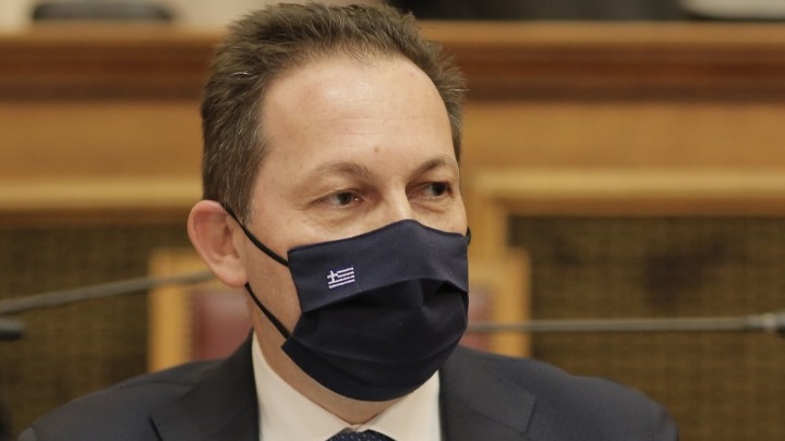 Πάτρα: Αποδοκιμασίες στην άφιξη του Πέτσα (vid)