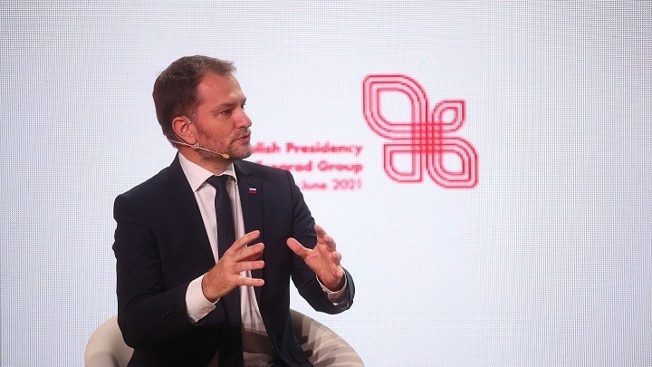 «Συγγνώμη» ζητά η κυβέρνηση της Σλοβακίας μετά το «αστείο» του πρωθυπουργού για παράδοση της ουκρανικής Υπερκαρπαθίας στη Ρωσία