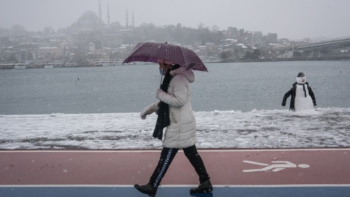 Τουρκία: Πάνω από 15.500 κρούσματα, 63 θάνατοι εξαιτίας της Covid-19 σε 24 ώρες