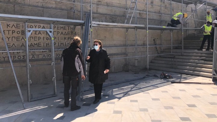 ΥΠΠΟΑ: Εργασίες καθαρισμού στο μνημείο του Άγνωστου Στρατιώτη ενόψει του εορτασμού για τα 200 χρόνια από την Ελληνική Επανάσταση