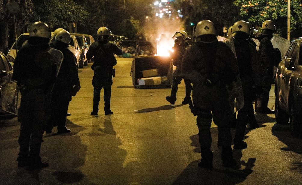 Νέα Σμύρνη: Τρεις οι τραυματίες αστυνομικοί
