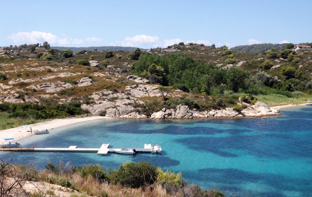 Πάτμος και Χαλκιδική: Στις 10 “μυστικές” παραλίες της Ευρώπης