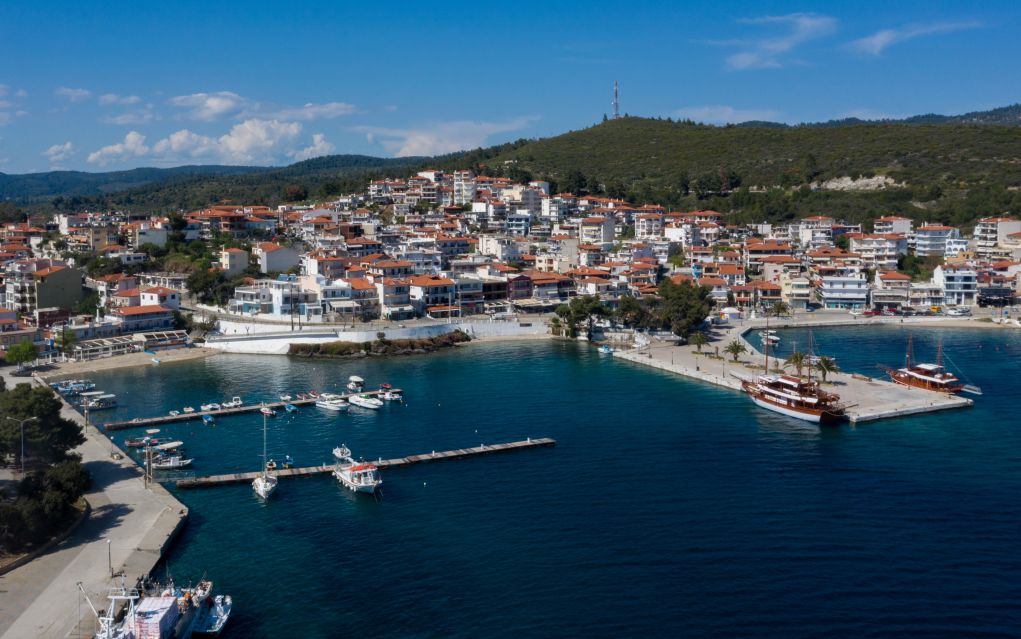 Αποφασίζεται σκληρό lockdown για τέσσερις περιφερειακές ενότητες και πέντε δήμους