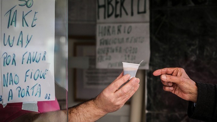 Η Πορτογαλία θα διατηρήσει τη στήριξη για τις επιχειρήσεις και τις οικογένειες με «κάθε κόστος»