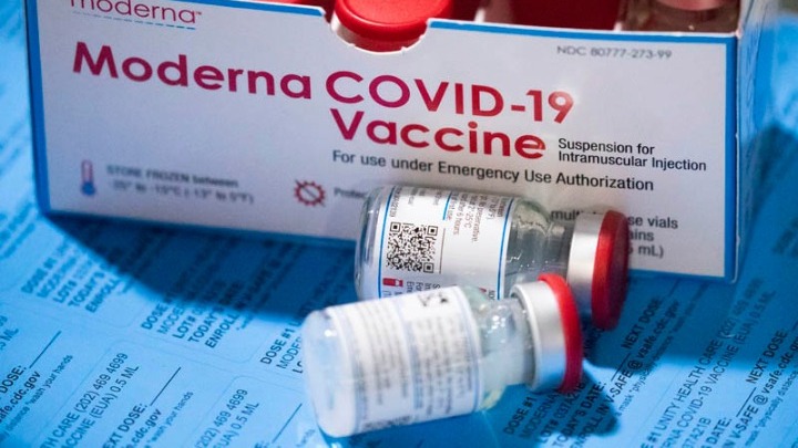 Moderna: Διπλάσια αντισώματα από την Pfizer – Τι δείχνει η νέα έρευνα