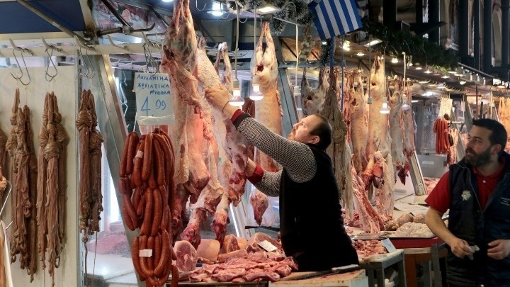 ΚΙΝΑΛ στη Βαρβάκειο: «Το πασχαλινό τραπέζι είναι δικαίωμα όλων»