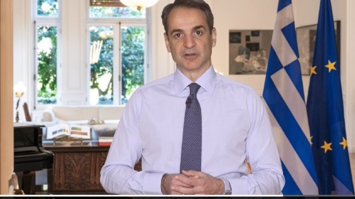 Μητσοτάκης: “Το Θείο Φως γίνεται ήλιος αισιοδοξίας για την έξοδο από την παγκόσμια περιπέτεια”
