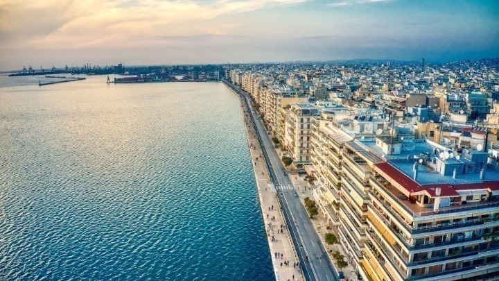 Πλωτά φράγματα για την προστασία του Θερμαϊκού Κόλπου προσφέρει η Π.Κ.Μ.
