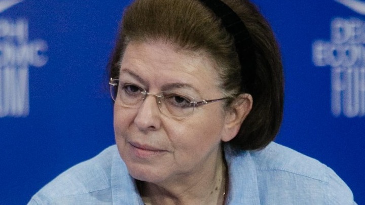 Προσκάλεσε για ξενάγηση στην Ακρόπολη τον Τσίπρα η Μενδώνη