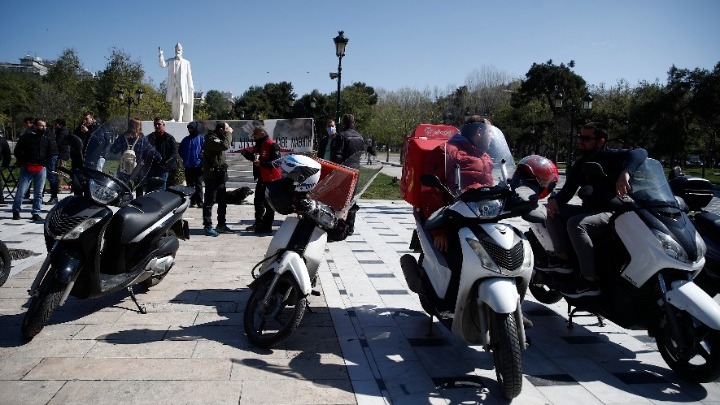 Θεσσαλονίκη: Συγκέντρωση διαμαρτυρίας και μοτοπορεία από εργαζόμενους στον επισιτισμό