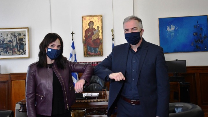Συναντήθηκαν Καλαφάτης – Μιχαηλίδου για τις δομές φιλοξενίας ηλικιωμένων