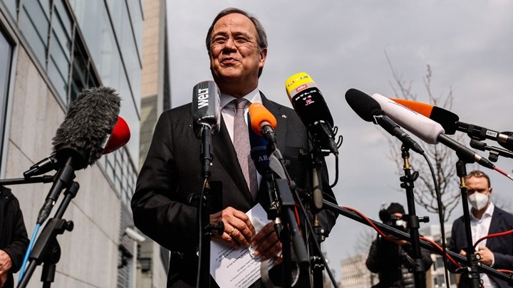 CDU: Στήριξη του αρχηγού,  Άρμιν Λάσετ, ως υποψήφιου Καγκελάριου της Χριστιανικής Ένωσης