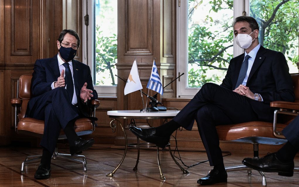 Πραγματοποιήθηκε η συνάντηση Μητσοτάκη – Αναστασιάδη στο Μέγαρο Μαξίμου