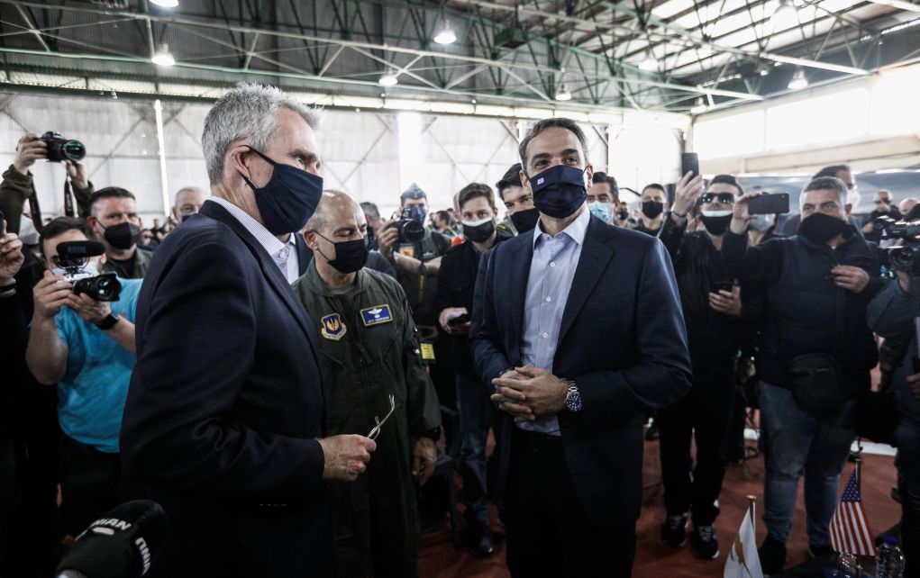 Παρών ο πρωθυπουργός στην αεροπορική άσκηση «Ηνίοχος 21» στην Ανδραβίδα