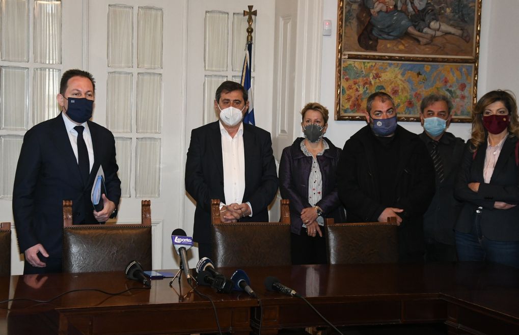 Ότι ειπώθηκε μεταξύ Πέτσα και Πελετίδη