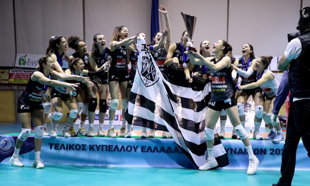 ΠΑΟΚ- Βόλεϊ: Πανηγυρίζει το πρώτο Κύπελλο στις Γυναίκες, 3-0 τον ΑΟ Θήρας