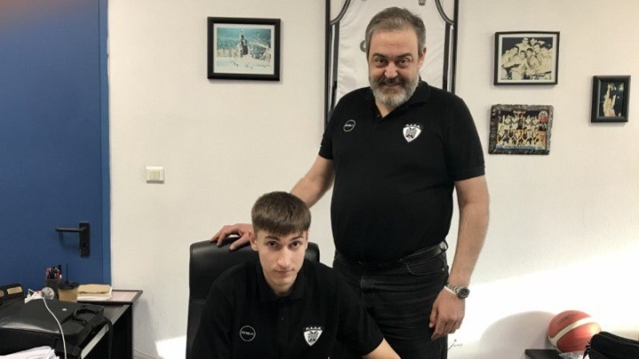 ΠΑΟΚ: Υπέγραψε το πρώτο επαγγελματικό συμβόλαιο ο 18χρονος Απόστολος Ρούμογλου