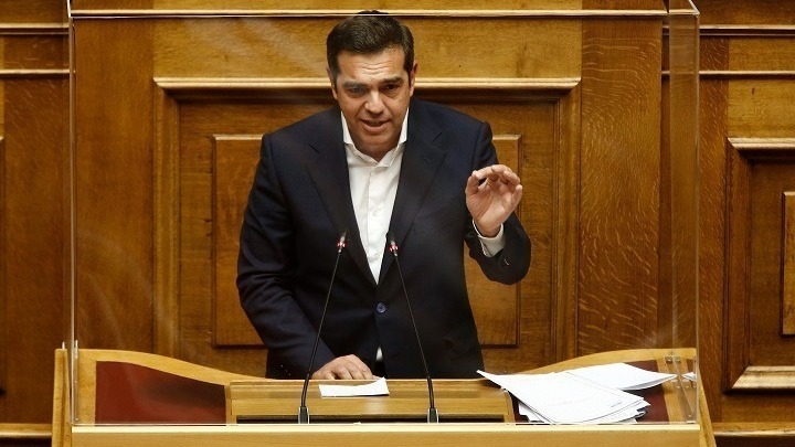 Τσίπρας: «Πάρτε πίσω την “αθλιότητα” που αφήνει 30.000 μαθητές εκτός ΑΕΙ»