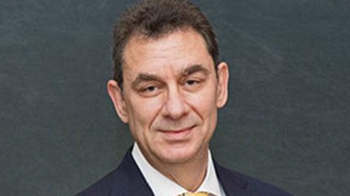 Άλμπερτ Μπουρλά: «Συμφωνώ ότι ο κορονοϊός θα τελειώσει το 2022» (vids)