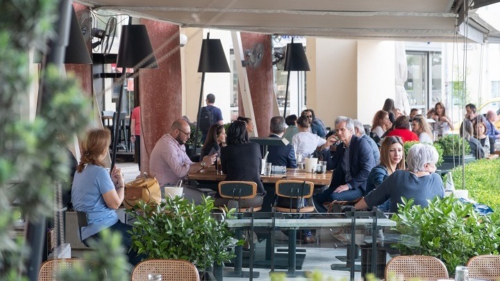 Μαγιορκίνης: Πριν το Πάσχα η άρση του ελέγχου εισόδου στα μαγαζιά