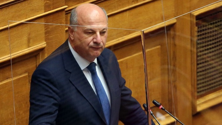 Τσιάρας: «Nομοθετούμε για το δικαίωμα του παιδιού να μεγαλώνει με τη φυσική παρουσία και των δύο γονέων»