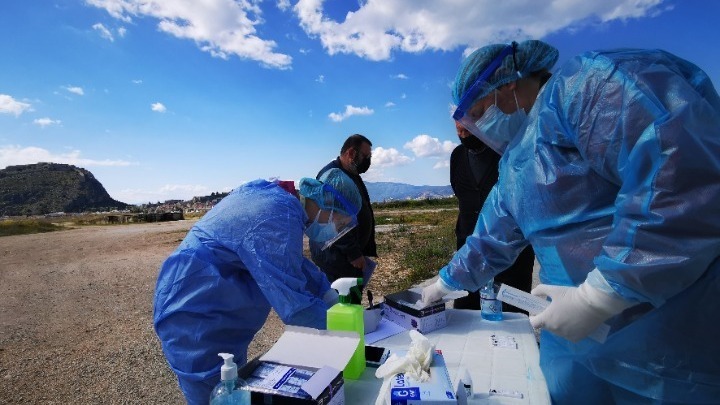 Κορονοϊός: 1.886 νέα κρούσματα και 27 θάνατοι – Που εντοπίζονται τα κρούσματα