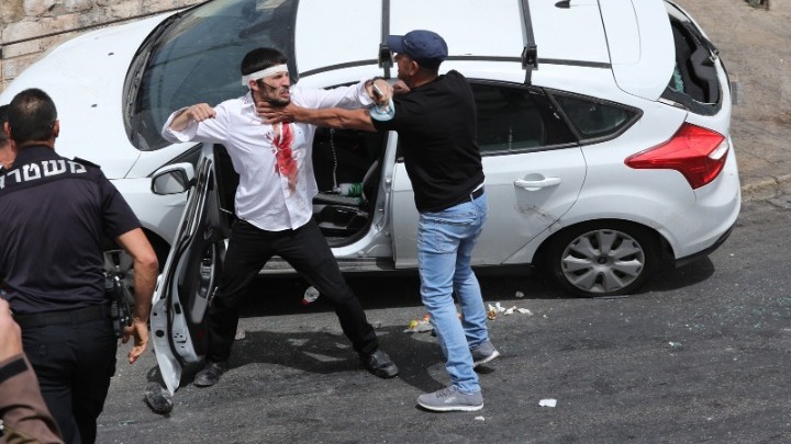 Ιερουσαλήμ: Νέα βίαια επεισόδια μεταξύ Παλαιστινίων και Ισραηλινών αστυνομικών – Περισσότεροι από 300 τραυματίες