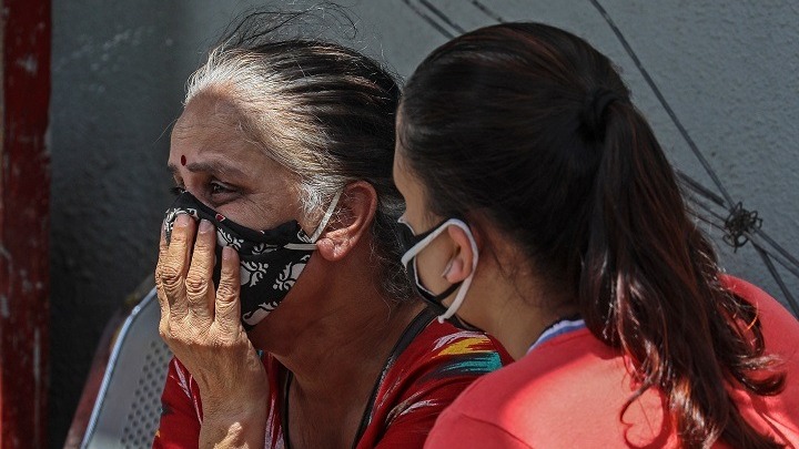 Ινδία: Το πρώτο θύμα της Όμικρον ανακοίνωσε η χώρα