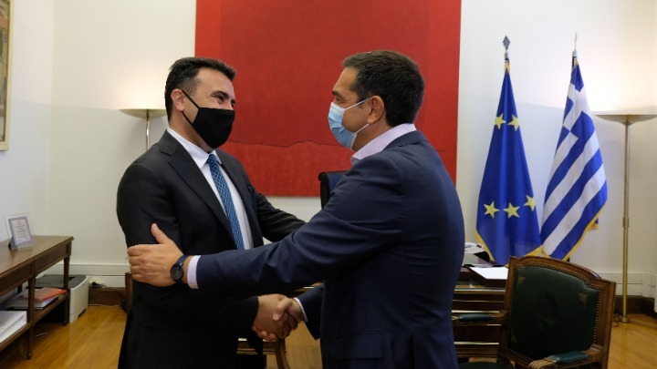 Συνάντηση Αλέξη Τσίπρα – Ζόραν Ζάεφ: Η Συμφωνία των Πρεσπών άλλαξε τα Βαλκάνια