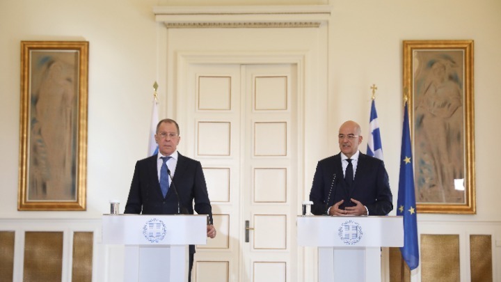 Συνάντηση Δένδια – Λαβρόφ στο Σότσι