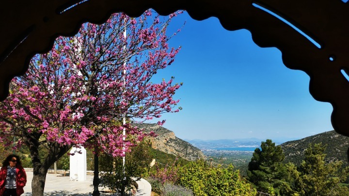 Θερμοκρασιακά ρεκόρ σε πολλές περιοχές – Ο καιρός τη Δευτέρα του Πάσχα