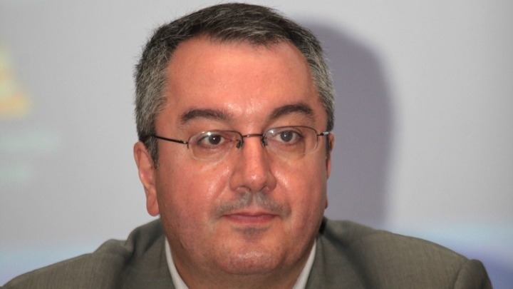 Μόσιαλος: «Δεν καταργείται το μοριακό τεστ – Θα χρησιμοποιηθεί για τους ανεμβολίαστους»