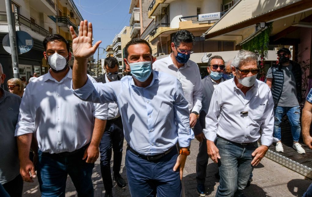 Τσίπρας από Ηλεία: “Αν δε δώσουμε προοπτική στους νέους, δεν θα σηκώσουμε κεφάλι”