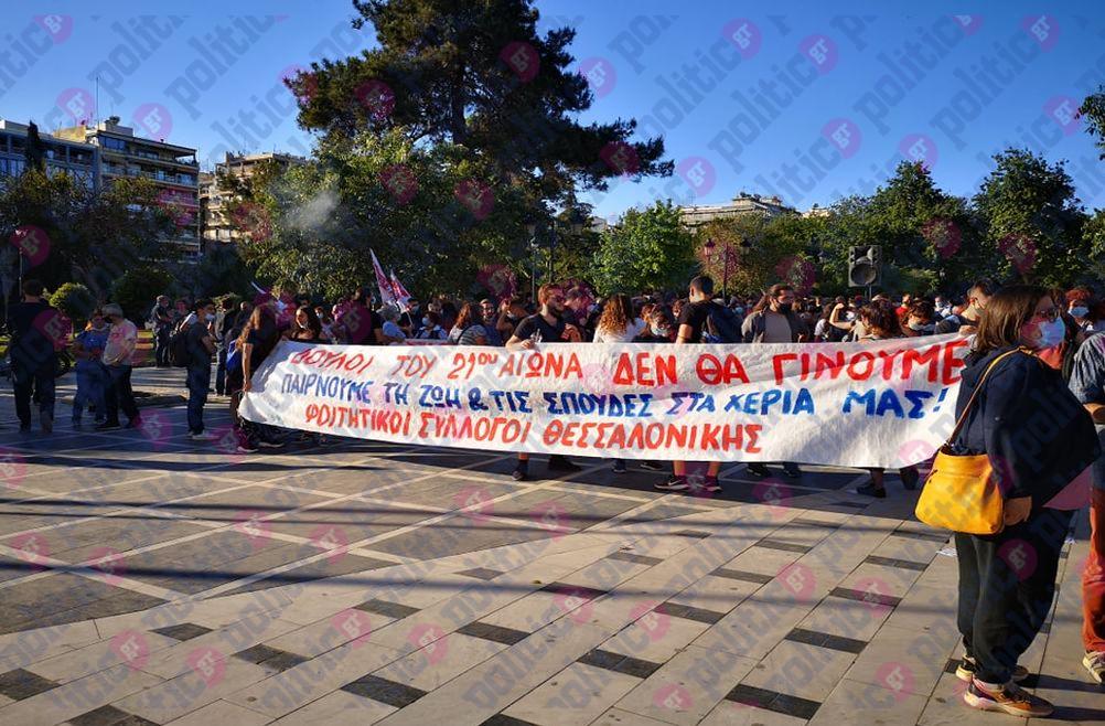 Θεσσαλονίκη: Κινητοποίηση σωματείων για την κατάργηση του 8ώρου (pics)