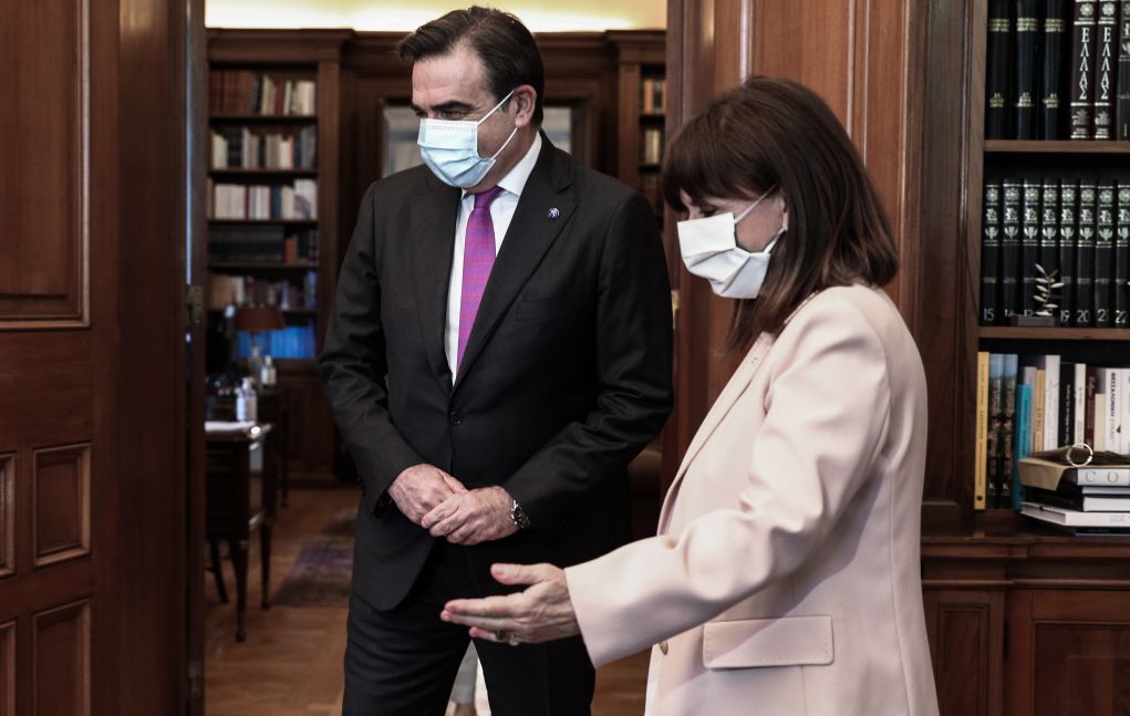 Συνάντηση Κατερίνας Σακελλαροπούλου με τον Μαργαρίτη Σχοινά (pics)