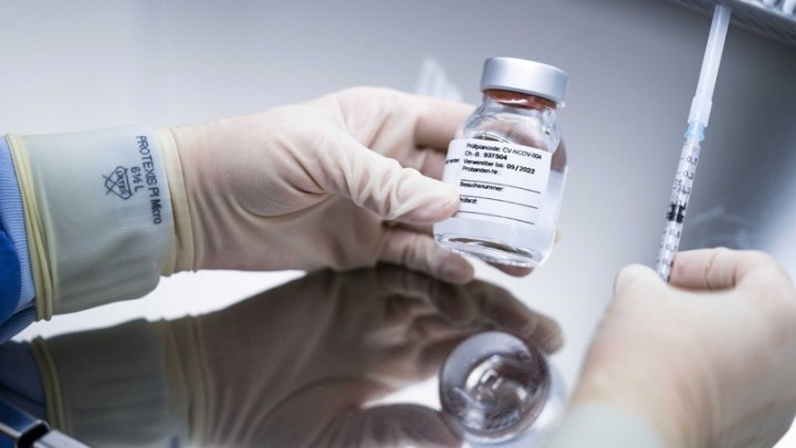 Γερμανία: Τα εργαστήριά τους δεν πέτυχαν να κατασκευάσουν αποτελεσματικό εμβόλιο
