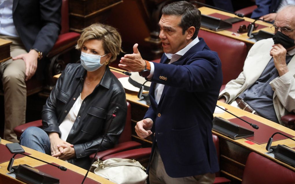 Άγρια κόντρα Τσίπρα-Τασούλα στη Βουλή – Δείτε το βίντεο