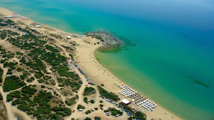 ΟΑΕΔ: Ανοίγει από αύριο η πλατφόρμα για τις επιταγές του κοινωνικού τουρισμού