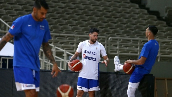 Αθηναίου για προολυμπιακό τουρνουά μπάσκετ: «Να κάνουμε επιτυχία το στόχο της πρόκρισης στους Ολυμπιακούς»