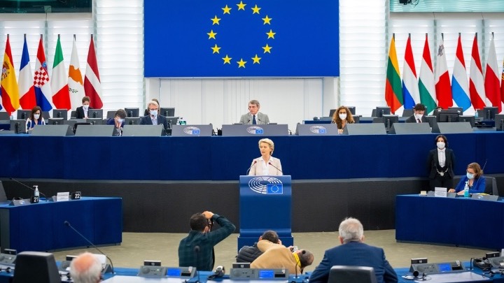 Ούρσουλα φον ντερ Λάιεν έρχεται στην Ελλάδα στις 17 Ιουνίου