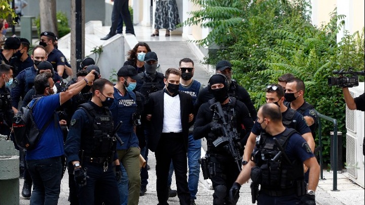 Γλυκά Νερά – Πατέρας συζυγοκτόνου: «Ως πατέρας αυτή τη στιγμή, έχω χάσει δύο παιδιά…» (vid)