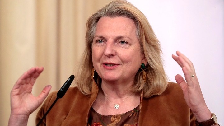 Η πρώην ΥΠΕΞ της Αυστρίας Κάριν Κνάισλ έγινε μέλος του ΔΣ της ρωσικής πετρελαϊκής εταιρείας Rosneft
