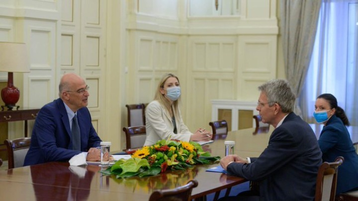 Συνάντηση Ν. Δένδια με τον Αμερικανό πρέσβη: Στο επίκεντρο οι εξελίξεις στην Ανατολική Μεσόγειο
