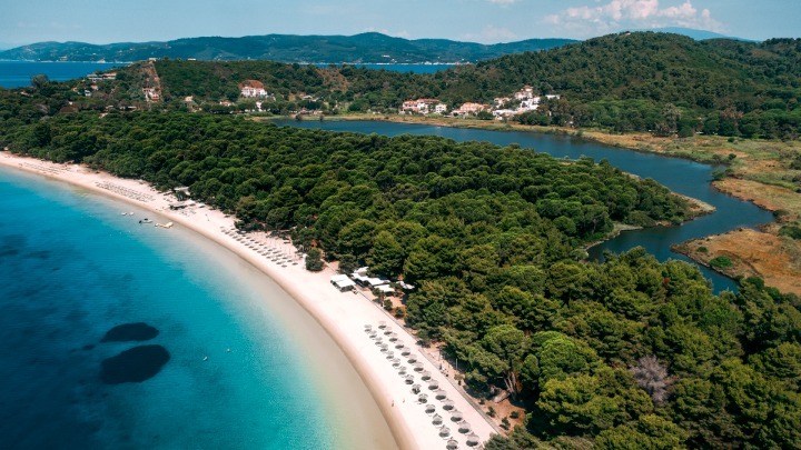 Σκιάθος: Ήθελε να ανοίξει beach bar σε αρχαιολογικό χώρο (vid)