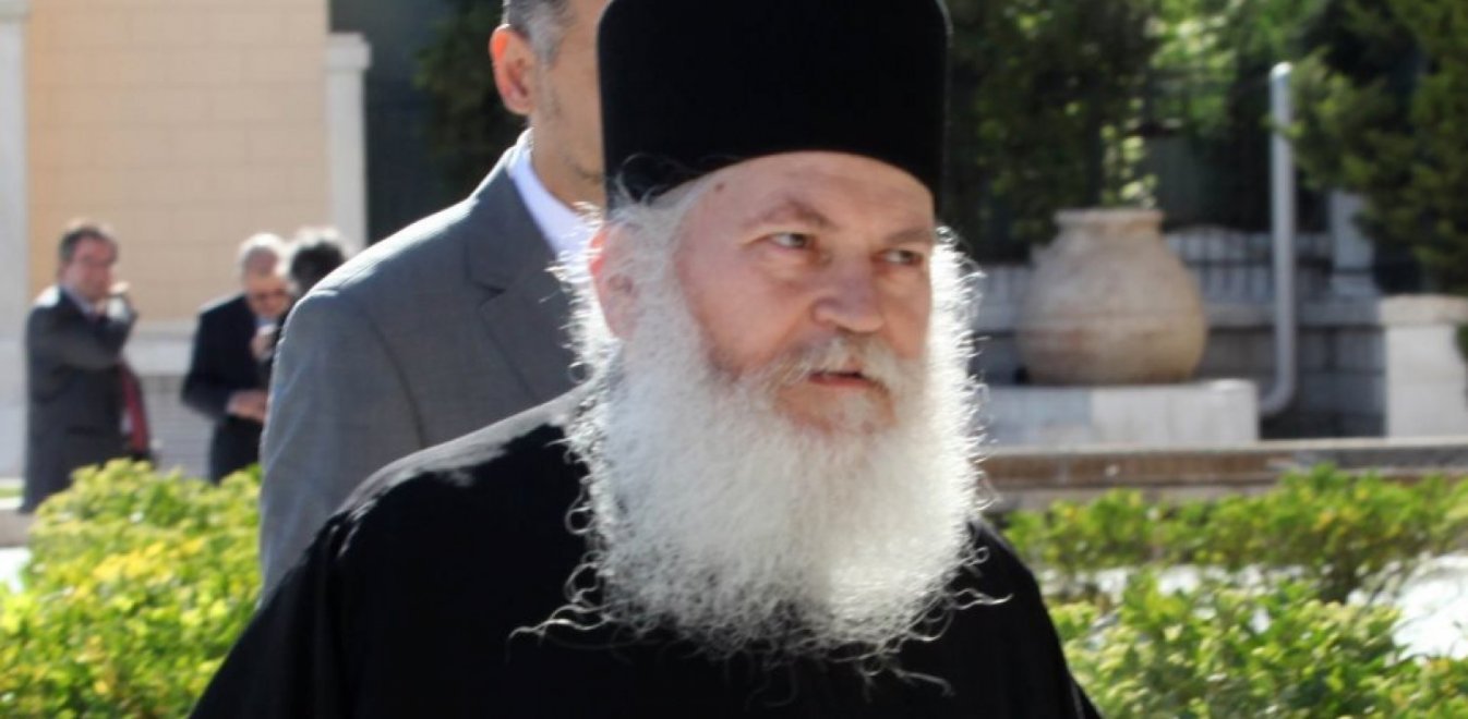 Κορονοϊός: Διασωληνώθηκε ο ηγούμενος Εφραίμ – Αυτή είναι η κατάσταση της υγείας του