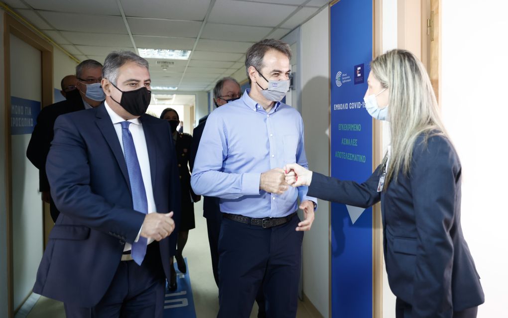 Ο Κ. Μητσοτάκης στα Ιωάννινα –  Επισκέφθηκε το νέο Εμβολιαστικό Κέντρο της πόλης (pics)