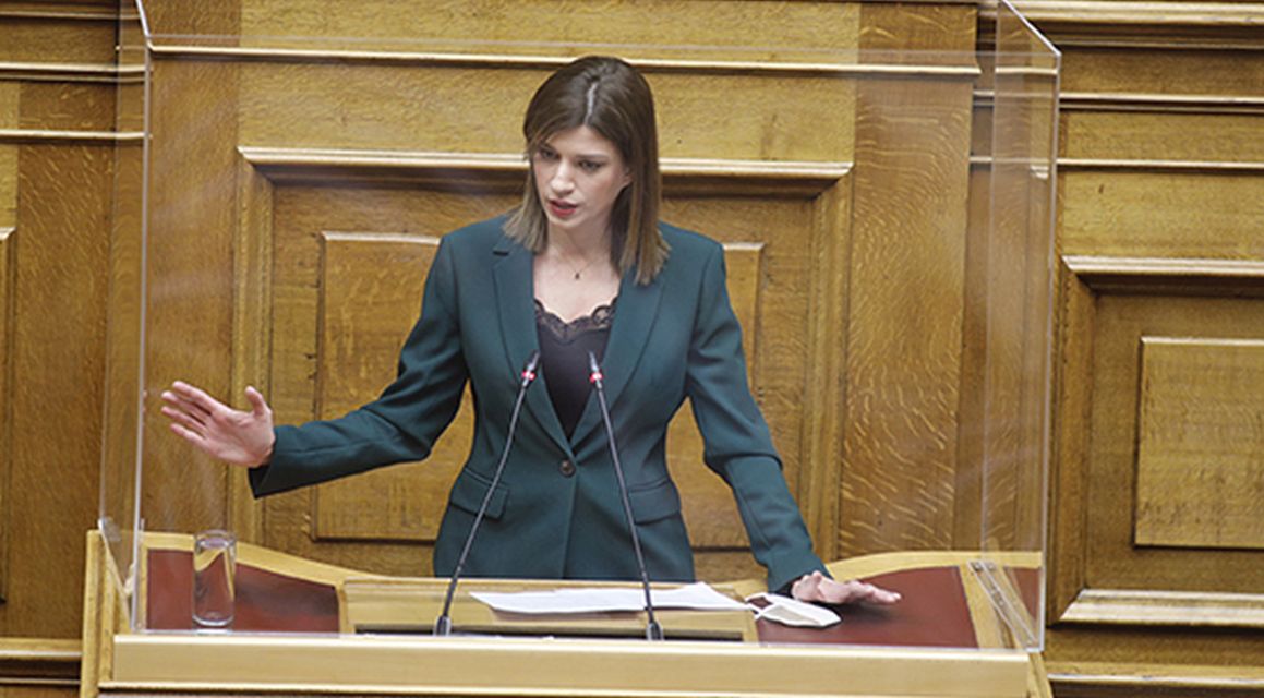 Κ. Νοτοπούλου: Τουριστικοί συνοδοί: “χωρίς εισόδημα για περισσότερους από 10 μήνες”