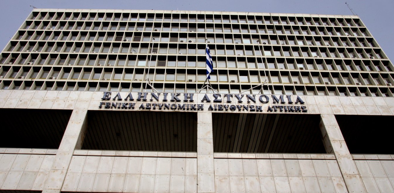 Κακοποίηση 19χρονης: Από 11 χρονών την κακοποιούσε ο πατέρας της – Την εξέδιδε ο αστυνομικός